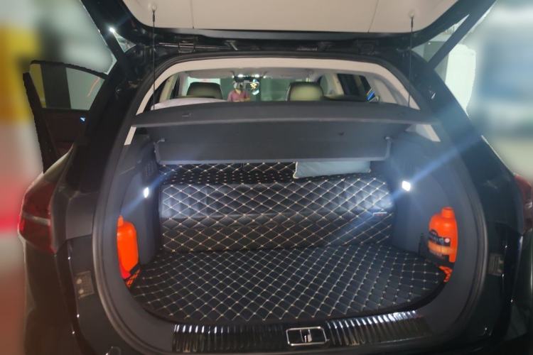 Used Hongqi HS5 2019 2.0T Smart Connect Flagship All-Wheel-Drive Version Trunk