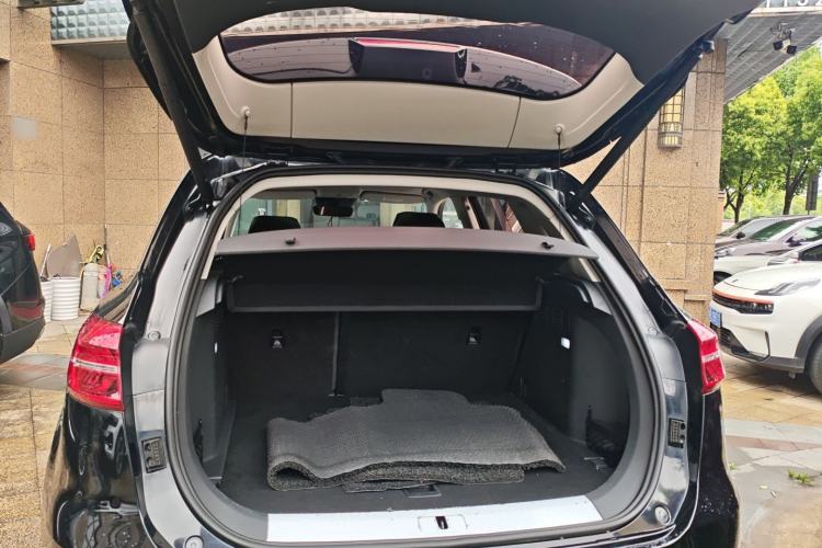 Used Hongqi HS5 2019 2.0T Smart Connect Flagship Edition Trunk