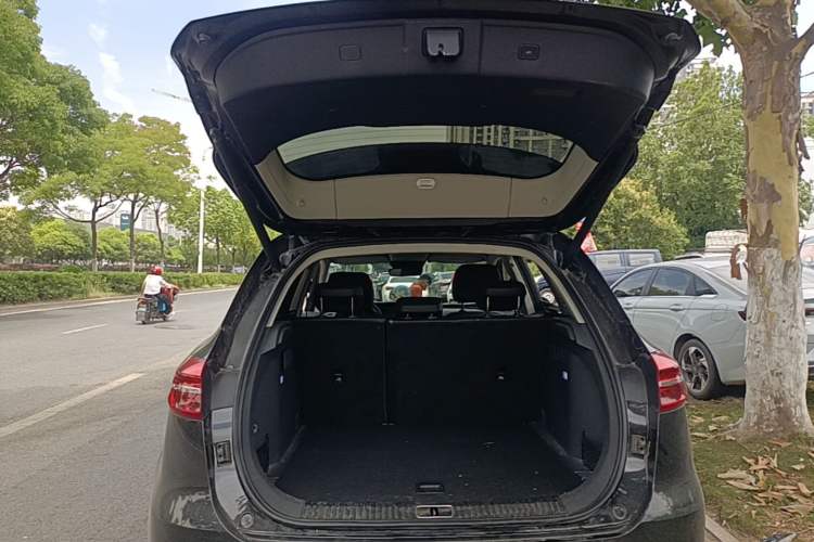 Used Hongqi HS5 2019 2.0T Smart Connect Flagship Edition Trunk
