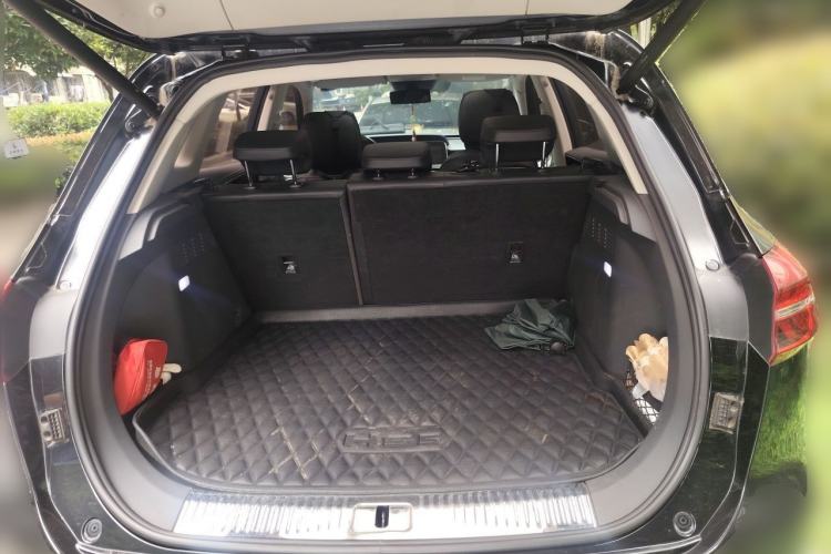 Used Hongqi HS5 2019 2.0T Smart Connect Flagship Edition Trunk