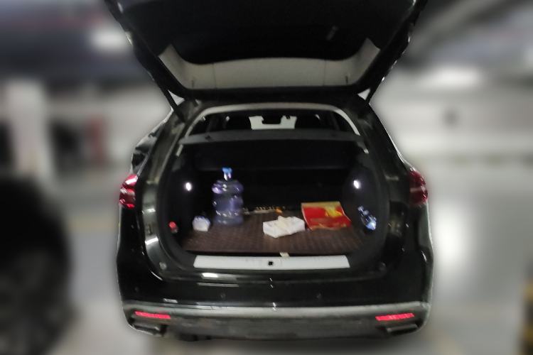 Used Hongqi HS5 2019 2.0T Smart Connect Flagship Edition Trunk