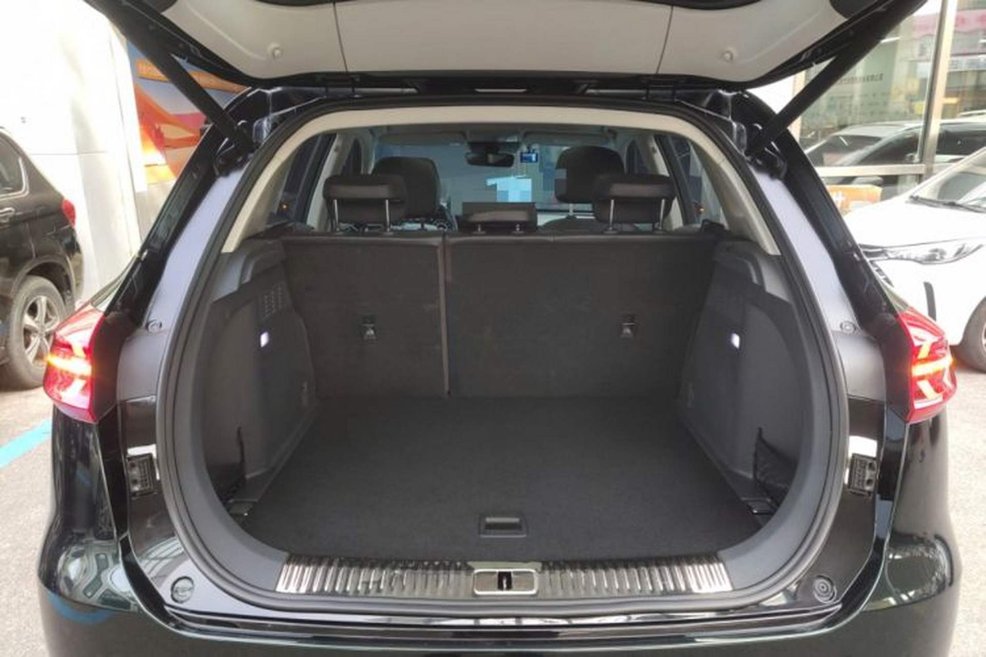 Used Hongqi HS5 2019 2.0T Smart Connect Flagship Edition Trunk