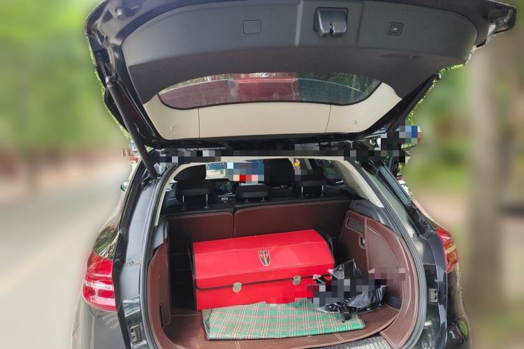 Used Hongqi HS5 2019 2.0T Smart Connect Flagship Edition Trunk