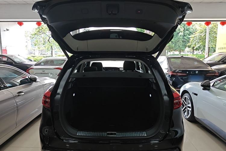 Used Hongqi HS5 2019 2.0T Smart Connect Flagship Edition Trunk