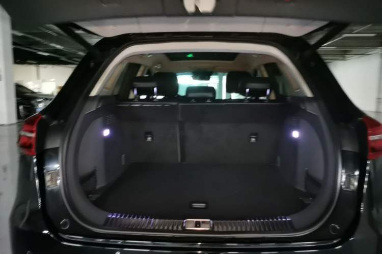 Used Hongqi HS5 2019 2.0T Smart Connect Flagship Edition Trunk