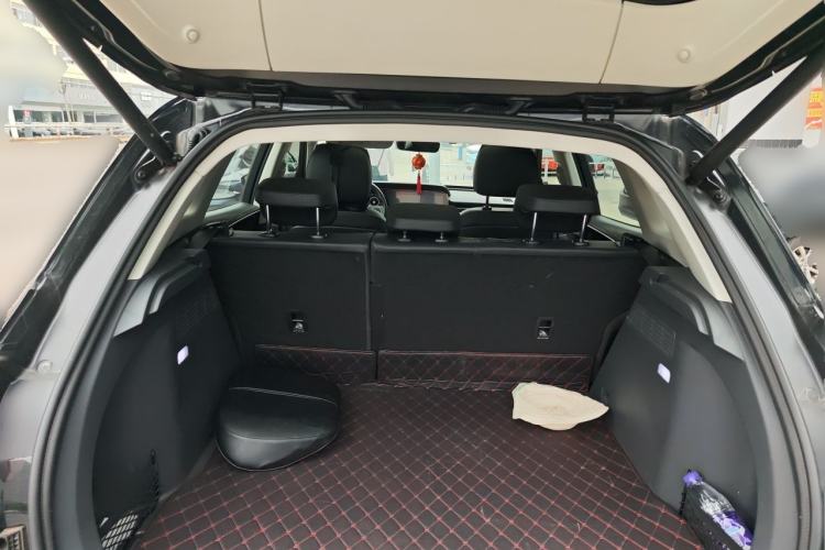 Used Hongqi HS5 2019 2.0T Smart Connect Flagship Edition Trunk