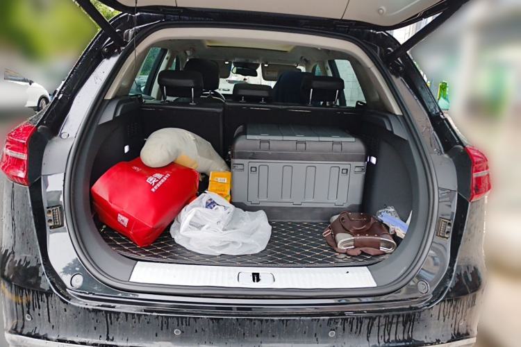 Used Hongqi HS5 2019 2.0T Smart Connect Flagship Edition Trunk