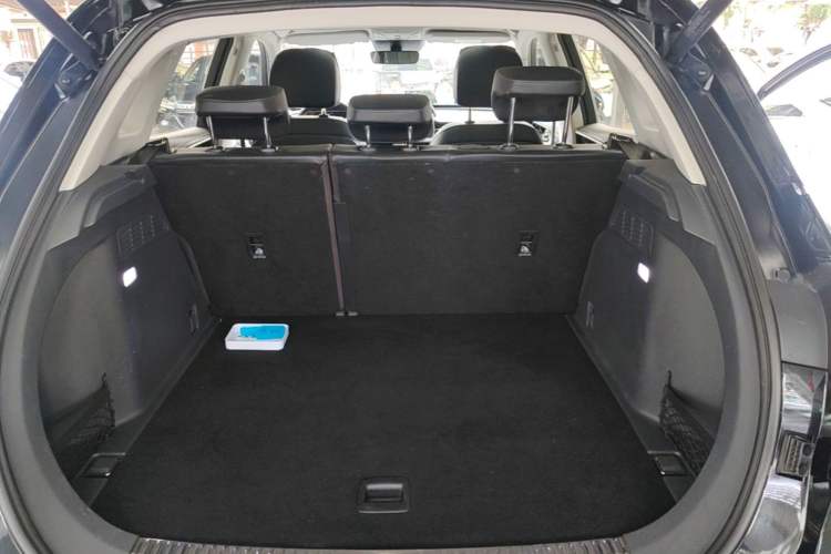 Used Hongqi HS5 2019 2.0T Smart Connect Flagship Edition Trunk