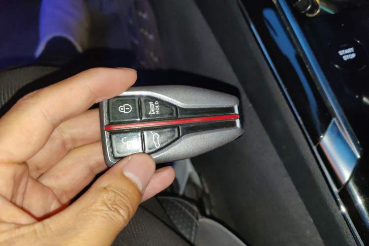 Used Hongqi HS5 2019 2.0T Smart Connect Flagship Edition Vehicle Key