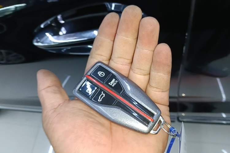 Used Hongqi HS5 2019 2.0T Smart Connect Flagship All-Wheel-Drive Version Vehicle Key