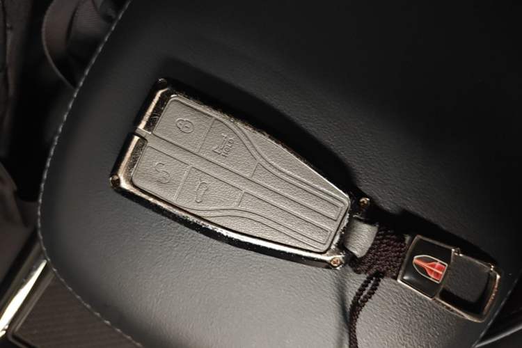 Used Hongqi HS5 2019 2.0T Smart Connect Flagship All-Wheel-Drive Version Vehicle Key