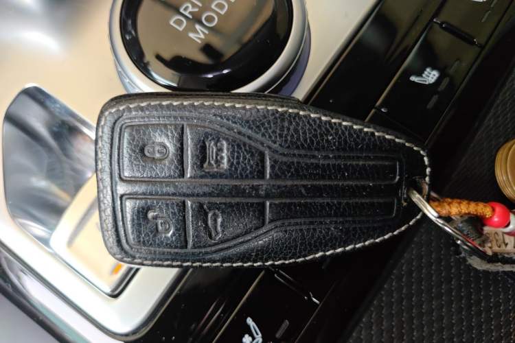 Used Hongqi HS5 2019 2.0T Smart Connect Flagship All-Wheel-Drive Version Vehicle Key