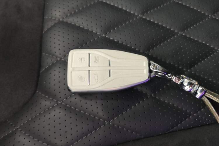 Used Hongqi HS5 2019 2.0T Smart Connect Flagship Edition Vehicle Key