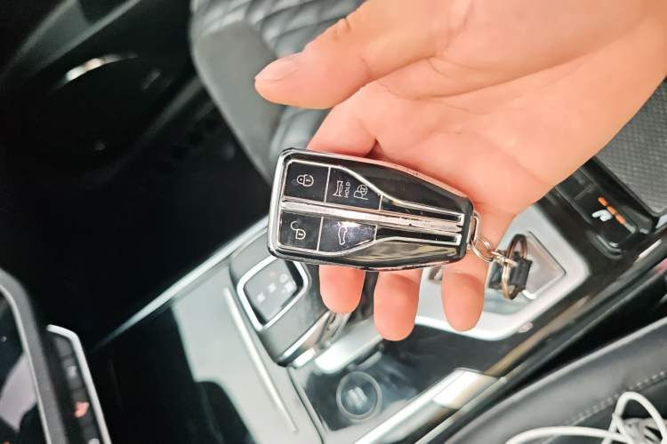 Used Hongqi HS5 2019 2.0T Smart Connect Flagship Edition Vehicle Key