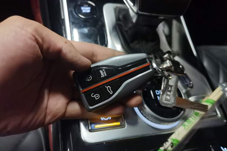 Used Hongqi HS5 2019 2.0T Smart Connect Flagship Edition Vehicle Key
