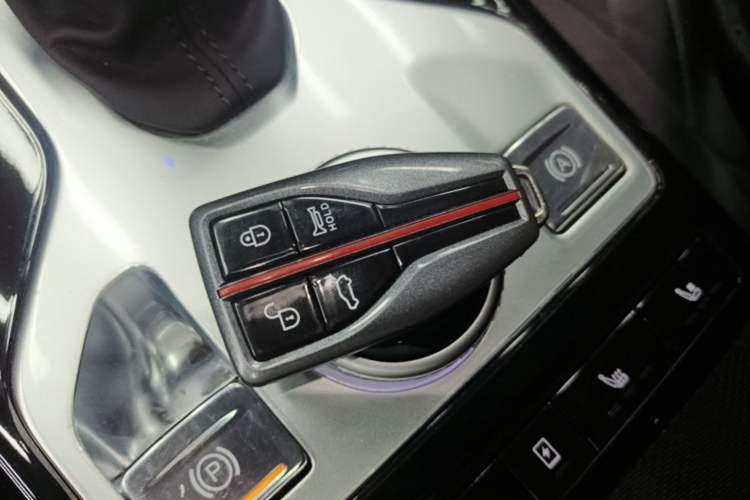 Used Hongqi HS5 2019 2.0T Smart Connect Flagship Edition Vehicle Key