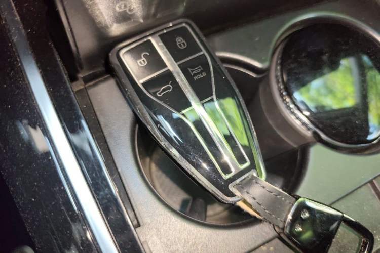 Used Hongqi HS5 2019 2.0T Smart Connect Flagship All-Wheel-Drive Version Vehicle Key
