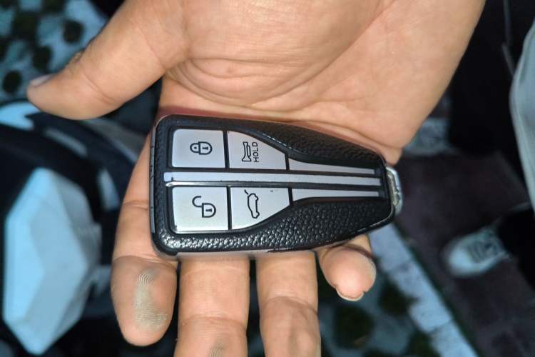 Used Hongqi HS5 2019 2.0T Smart Connect Flagship Edition Vehicle Key