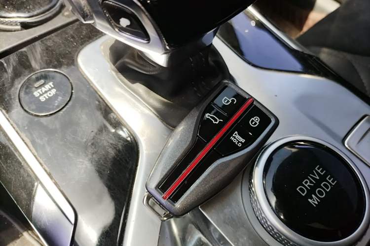 Used Hongqi HS5 2019 2.0T Smart Connect Flagship All-Wheel-Drive Version Vehicle Key