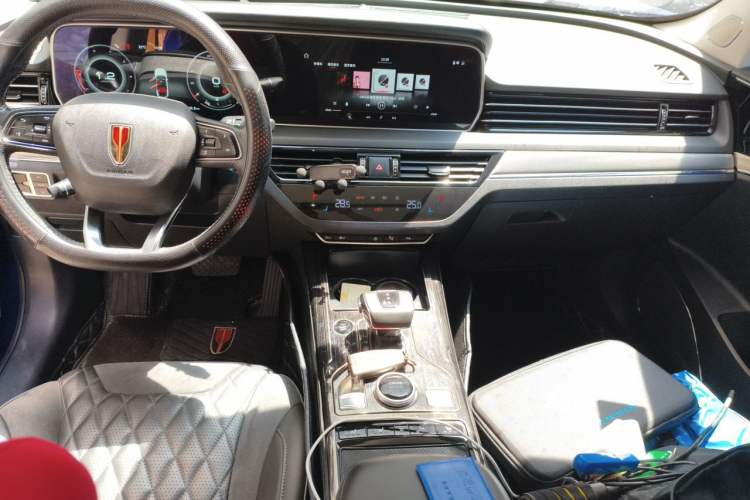 Used Hongqi HS5 2019 2.0T Smart Connect Flagship All-Wheel-Drive Version Audio And AC Panel