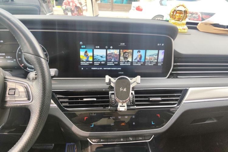 Used Hongqi HS5 2019 2.0T Smart Connect Flagship All-Wheel-Drive Version Audio And AC Panel