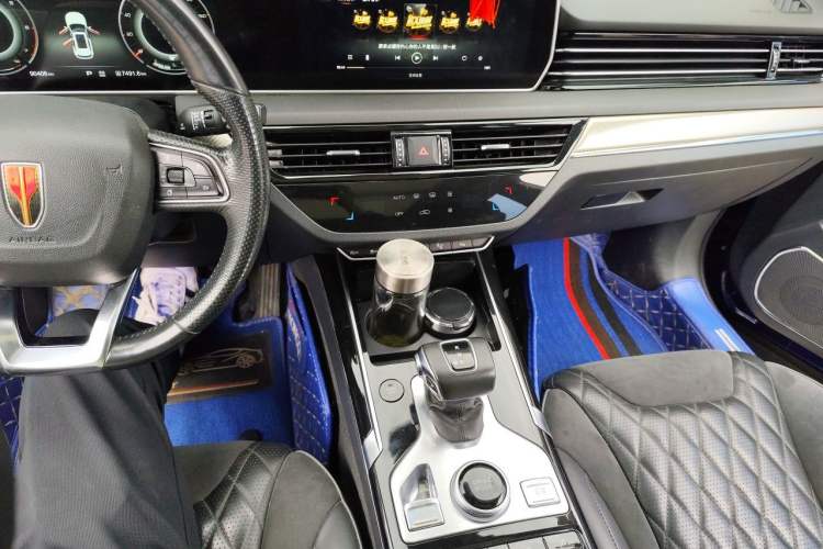 Used Hongqi HS5 2019 2.0T Smart Connect Flagship Edition Audio And AC Panel