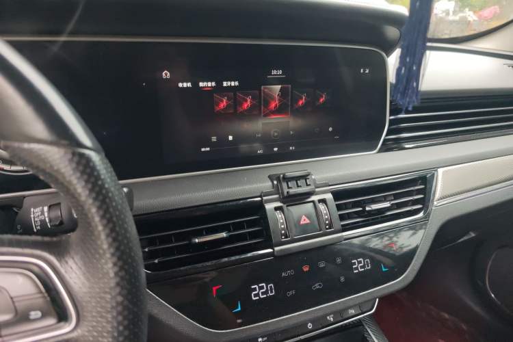 Used Hongqi HS5 2019 2.0T Smart Connect Flagship Edition Audio And AC Panel