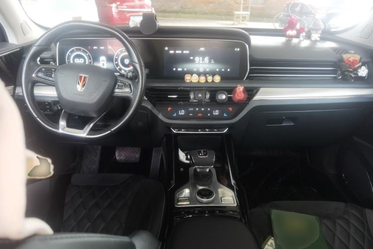 Used Hongqi HS5 2019 2.0T Smart Connect Flagship All-Wheel-Drive Version Center Console