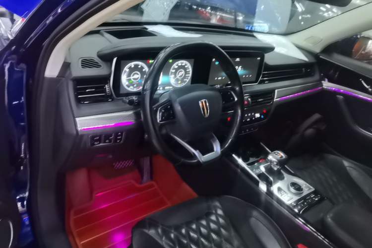 Used Hongqi HS5 2019 2.0T Smart Connect Flagship All-Wheel-Drive Version Center Console