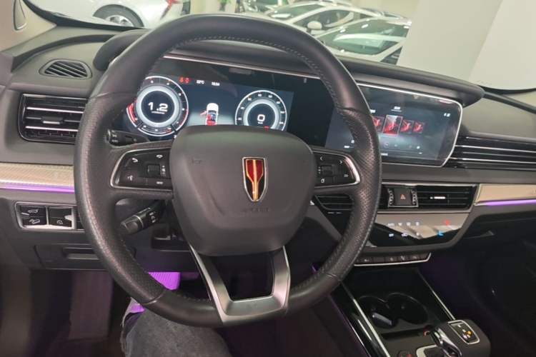 Used Hongqi HS5 2019 2.0T Smart Connect Flagship Edition Center Console