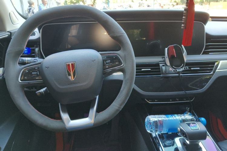 Used Hongqi HS5 2019 2.0T Smart Connect Flagship All-Wheel-Drive Version Center Console
