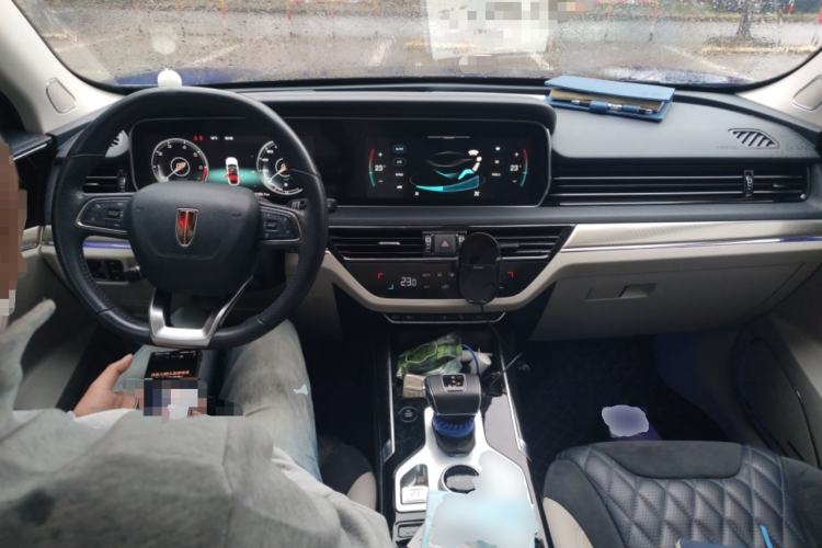 Used Hongqi HS5 2019 2.0T Smart Connect Flagship All-Wheel-Drive Version Center Console