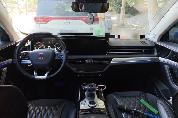 Used Hongqi HS5 2019 2.0T Smart Connect Flagship All-Wheel-Drive Version Center Console