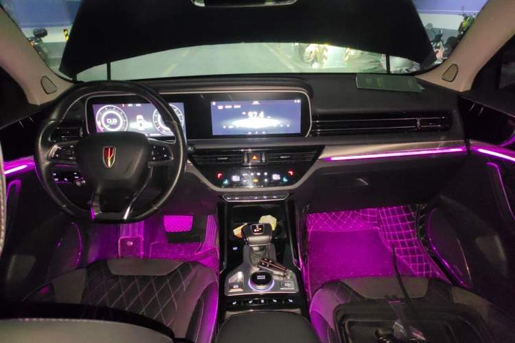 Used Hongqi HS5 2019 2.0T Smart Connect Flagship All-Wheel-Drive Version Center Console