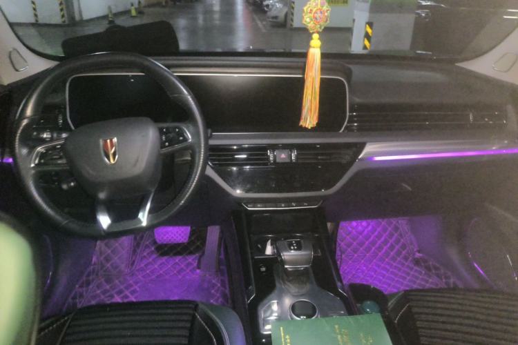 Used Hongqi HS5 2019 2.0T Smart Connect Flagship All-Wheel-Drive Version Center Console