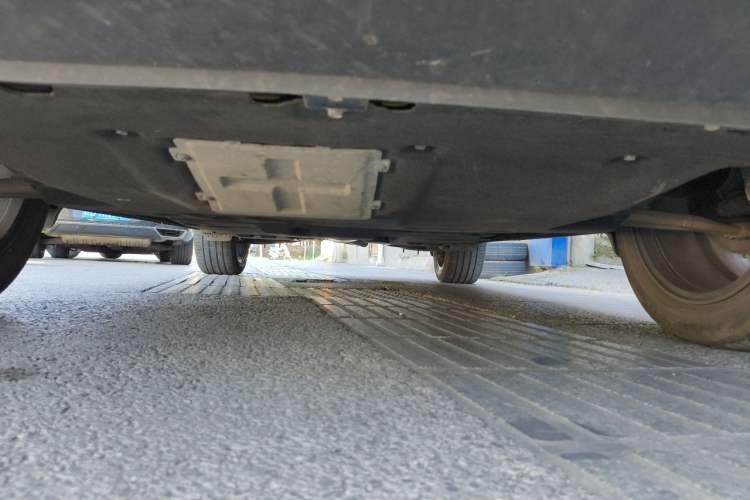 Used Hongqi HS5 2019 2.0T Smart Connect Flagship All-Wheel-Drive Version Chassis Front
