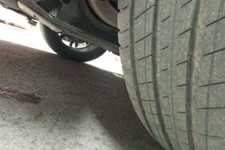 Used Hongqi HS5 2019 2.0T Smart Connect Flagship All-Wheel-Drive Version Chassis Front Left