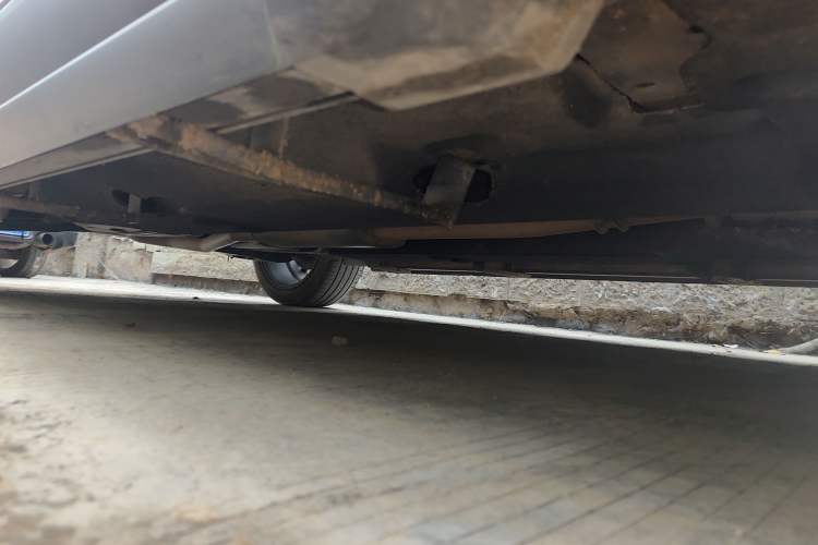 Used Hongqi HS5 2019 2.0T Smart Connect Flagship All-Wheel-Drive Version Chassis Front Right