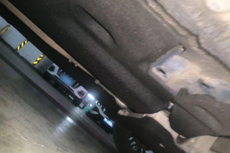 Used Hongqi HS5 2019 2.0T Smart Connect Flagship All-Wheel-Drive Version Chassis Front Right