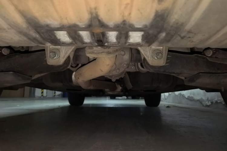 Used Hongqi HS5 2019 2.0T Smart Connect Flagship All-Wheel-Drive Version Chassis Rear