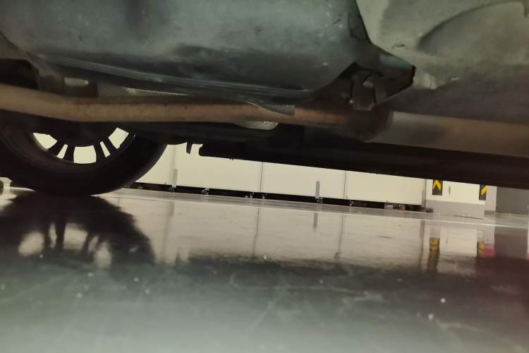 Used Hongqi HS5 2019 2.0T Smart Connect Flagship All-Wheel-Drive Version Chassis Rear Right
