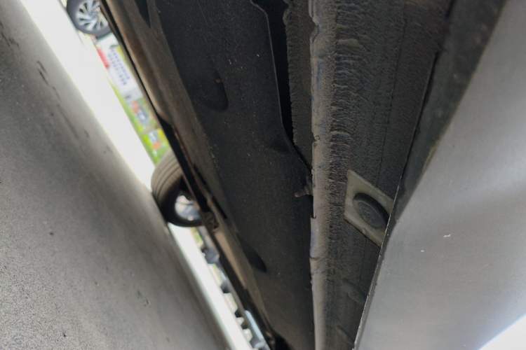 Used Hongqi HS5 2019 2.0T Smart Connect Flagship All-Wheel-Drive Version Chassis Rear Right