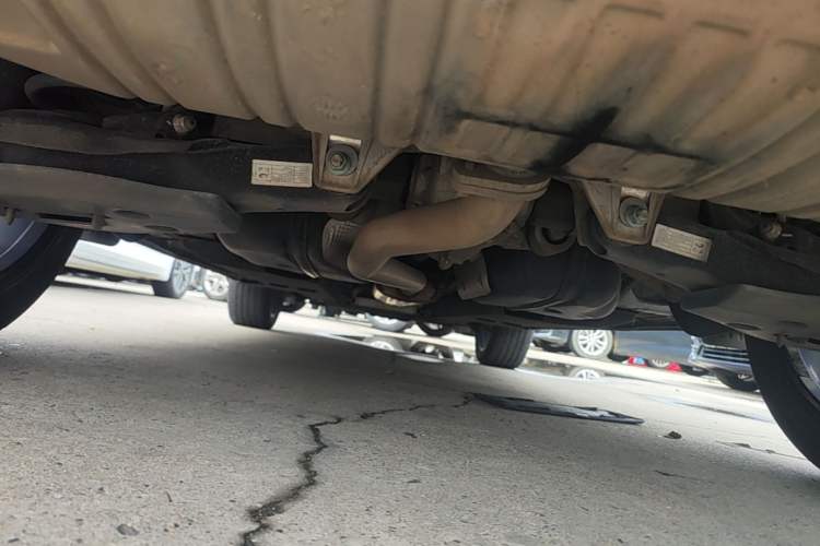 Used Hongqi HS5 2019 2.0T Smart Connect Flagship All-Wheel-Drive Version Chassis Rear