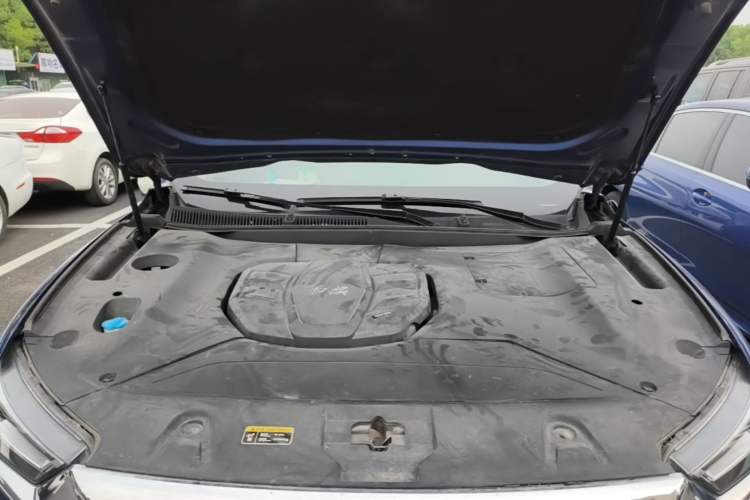 Used Hongqi HS5 2019 2.0T Smart Connect Flagship Edition Engine Bay