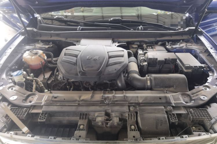 Used Hongqi HS5 2019 2.0T Smart Connect Flagship All-Wheel-Drive Version Engine Bay