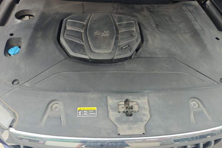 Used Hongqi HS5 2019 2.0T Smart Connect Flagship Edition Engine Bay
