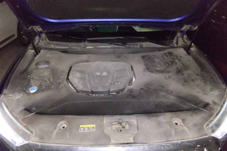 Used Hongqi HS5 2019 2.0T Smart Connect Flagship All-Wheel-Drive Version Engine Bay