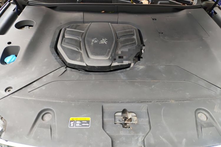 Used Hongqi HS5 2019 2.0T Smart Connect Flagship Edition Engine Bay