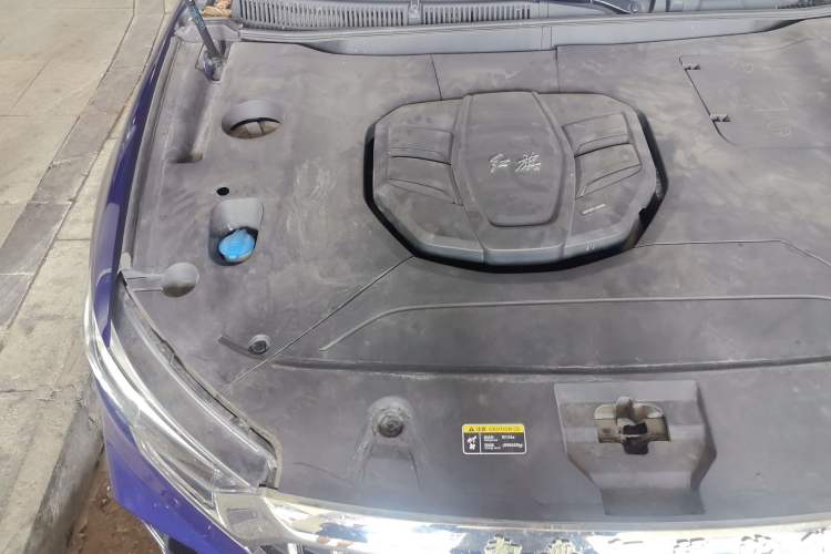 Used Hongqi HS5 2019 2.0T Smart Connect Flagship All-Wheel-Drive Version Engine Bay Right