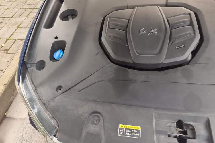 Used Hongqi HS5 2019 2.0T Smart Connect Flagship Edition Engine Bay Right